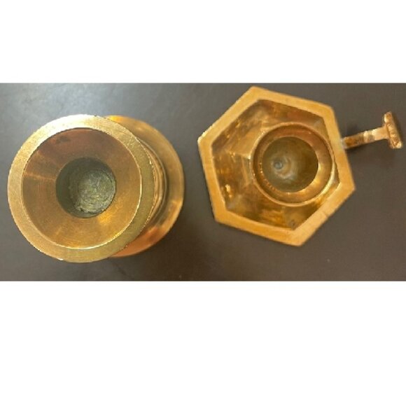 Vintage brass chamberstick and candle holder - Picture 2 of 3